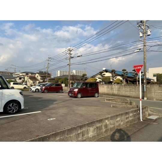 健軍本町中原B駐車場